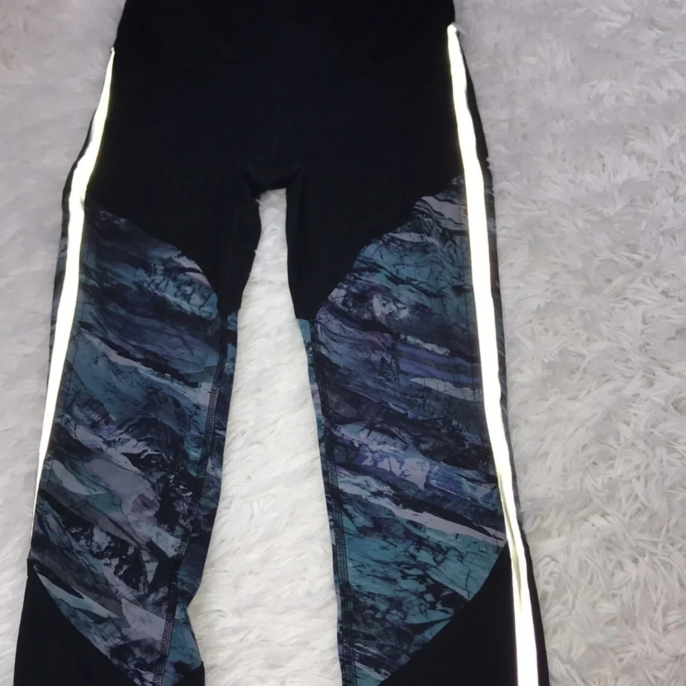 Lululemon Run to Reset Tight 25